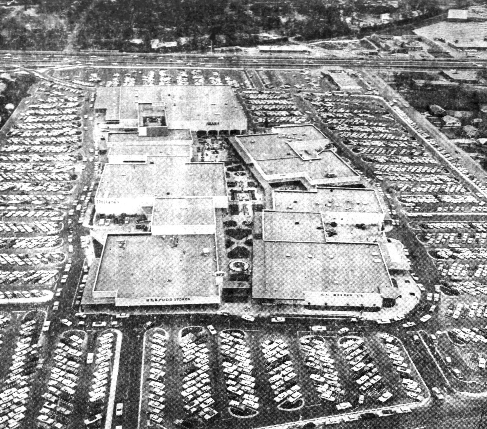 A Bigger HEB Won’t Fix Hancock Center, but It’s Not a Bad Start TOWERS